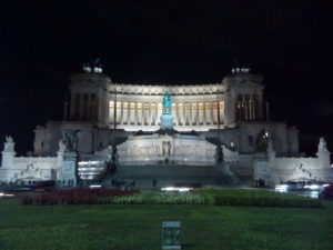 Monumento a Vittorio Emanuele II en Roma, lo primero que vi con la familia